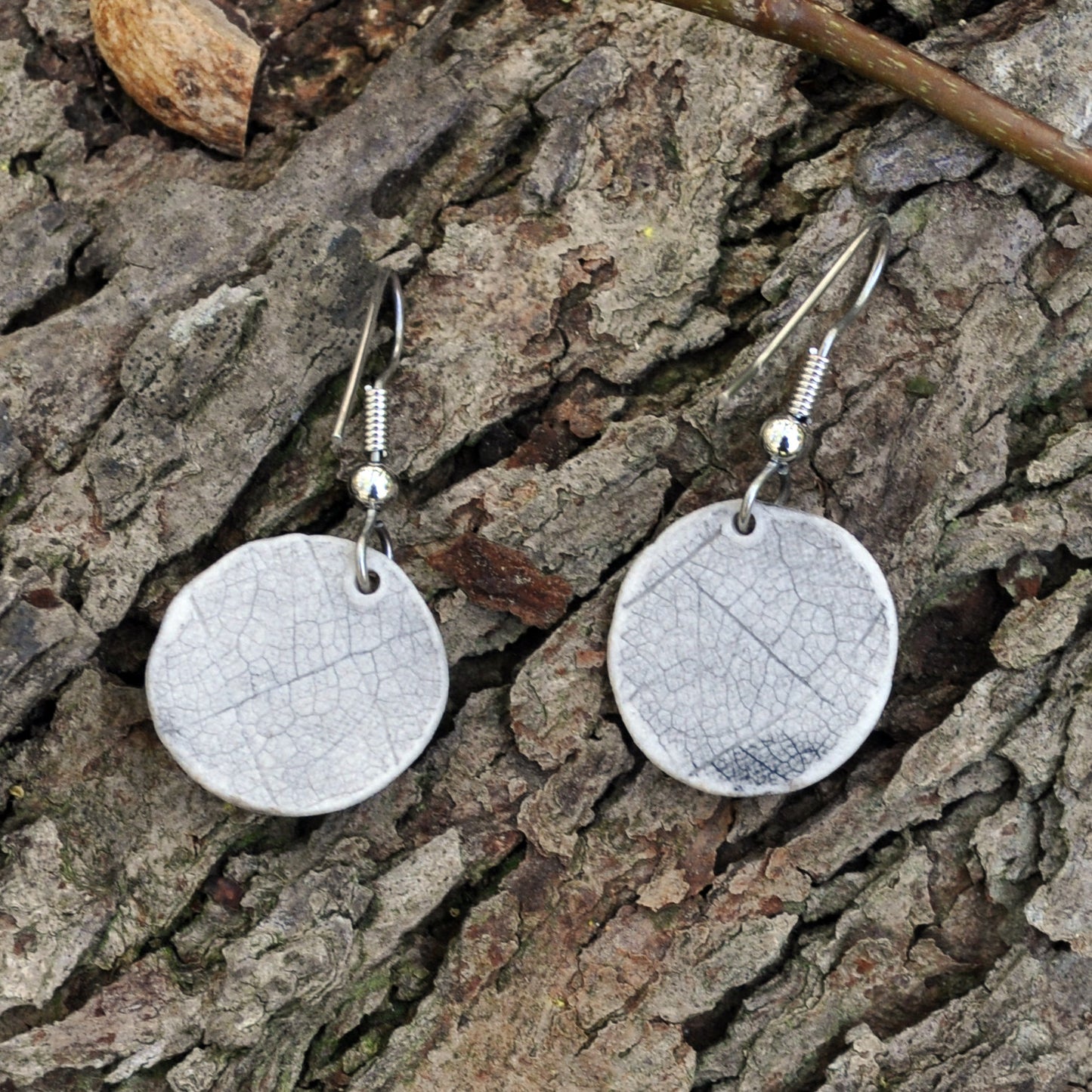 Earrings, Fern, small round black and white